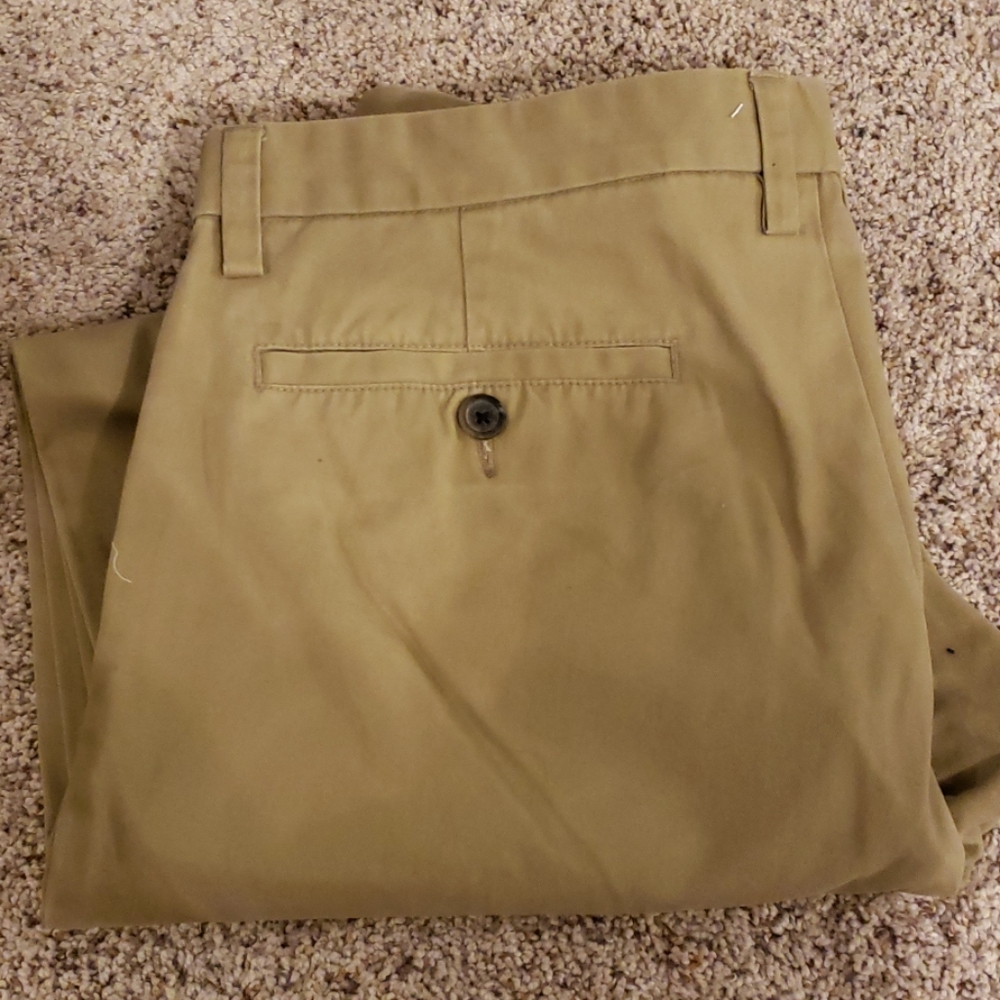Men's Old Navy Classic Loose Khakis